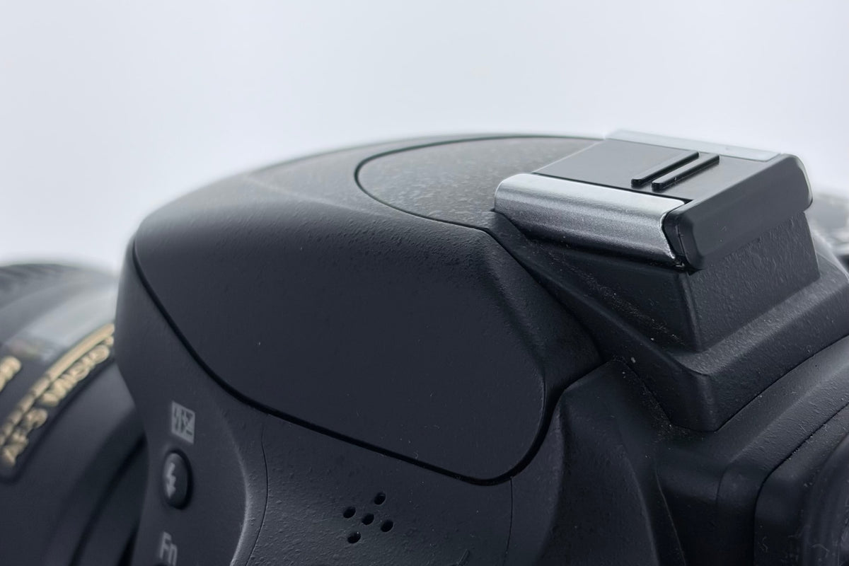 3D-gedrucktes Reparatur-Kit für den Blitz der Nikon D5100 Kamera